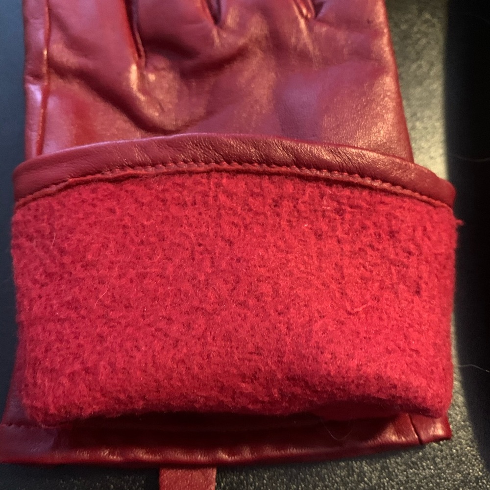 Women’s Genuine Red Leather Gloves - Picture 8 of 8